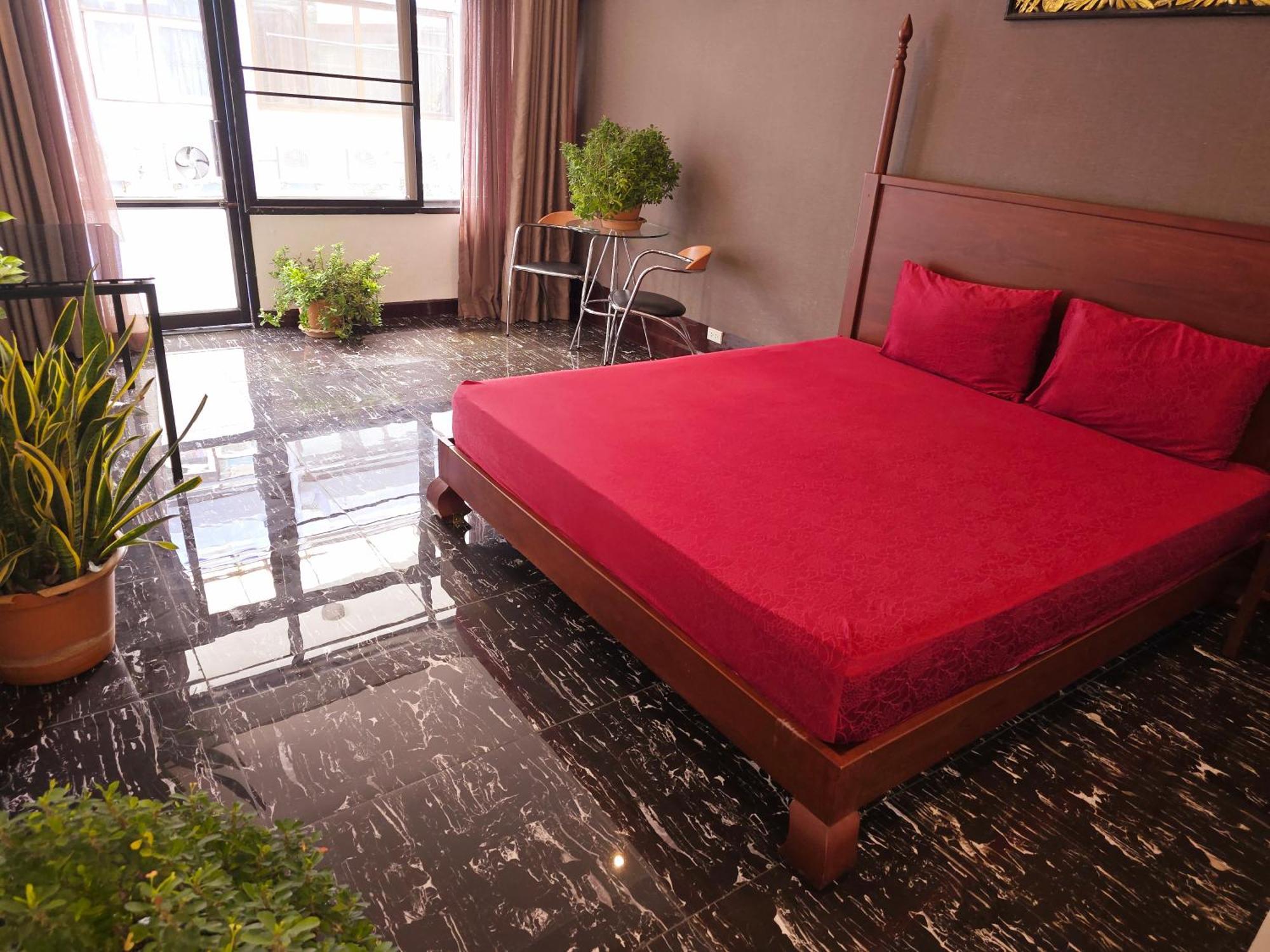 Old Sрice 3 Vintage Elegance In The Heart Of Bkk Apartment